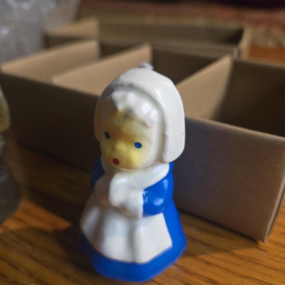 Pilgrim Couple and Turkey Thanksgiving Candle Set - Picture 5 of 6